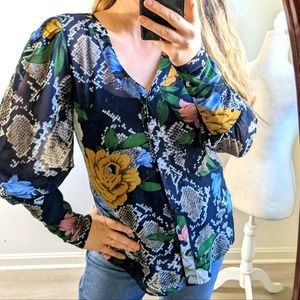 Cabi navy floral snake print button down vneck balloon sleeves sz small